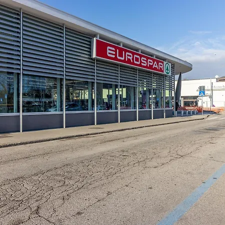 Housmart Donato Creti 75