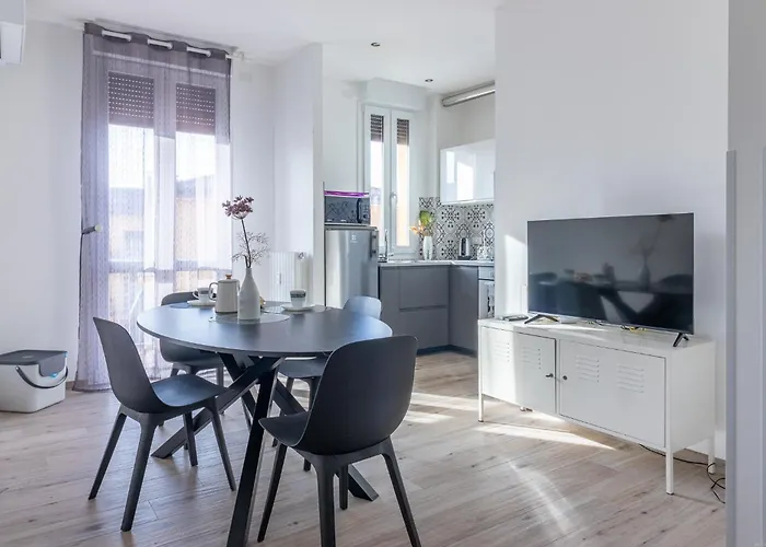 Housmart Donato Creti 75 Appartement Bologne