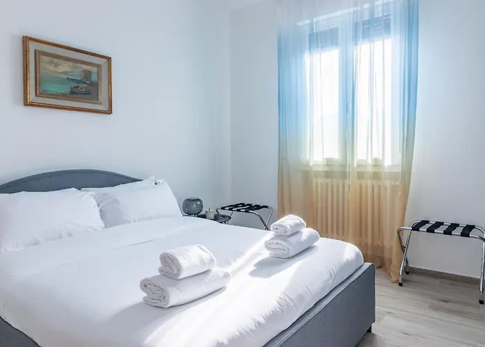 Housmart Donato Creti 75 Appartement