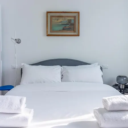 Housmart Donato Creti 75 Apartman