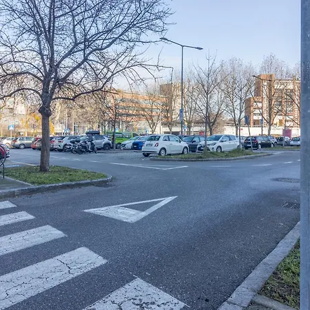 Housmart Donato Creti 75 Apartman *