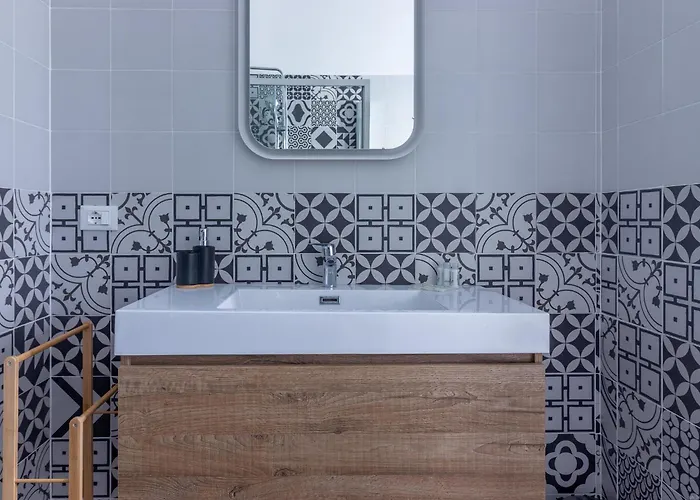 Housmart Donato Creti 75 Bolonia